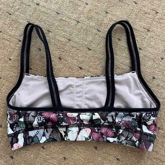 Lululemon butterfly print sports bra size 4 - Picture 3 of 3
